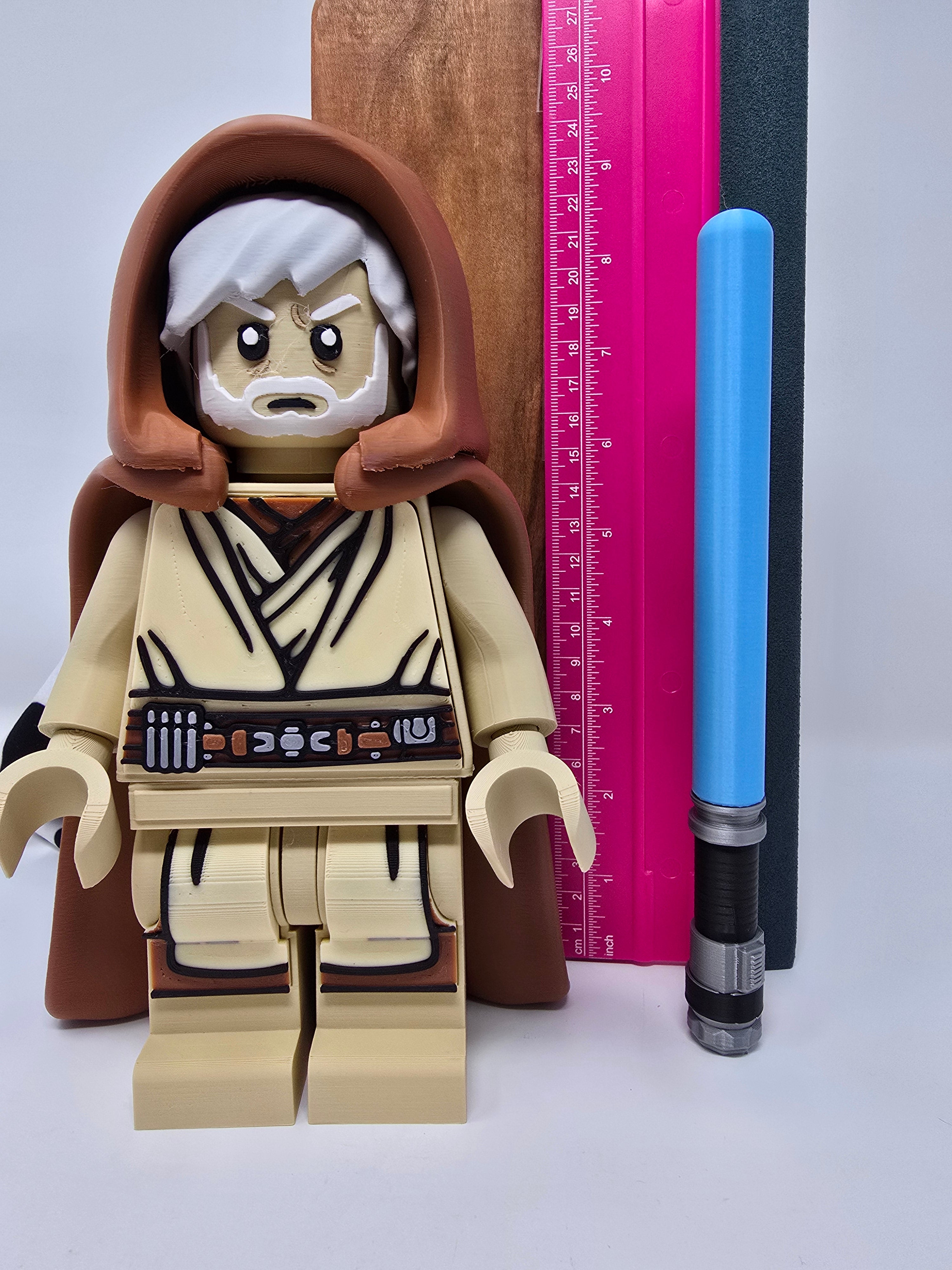 Desert Sentinel – Glow Blade Brick Figure