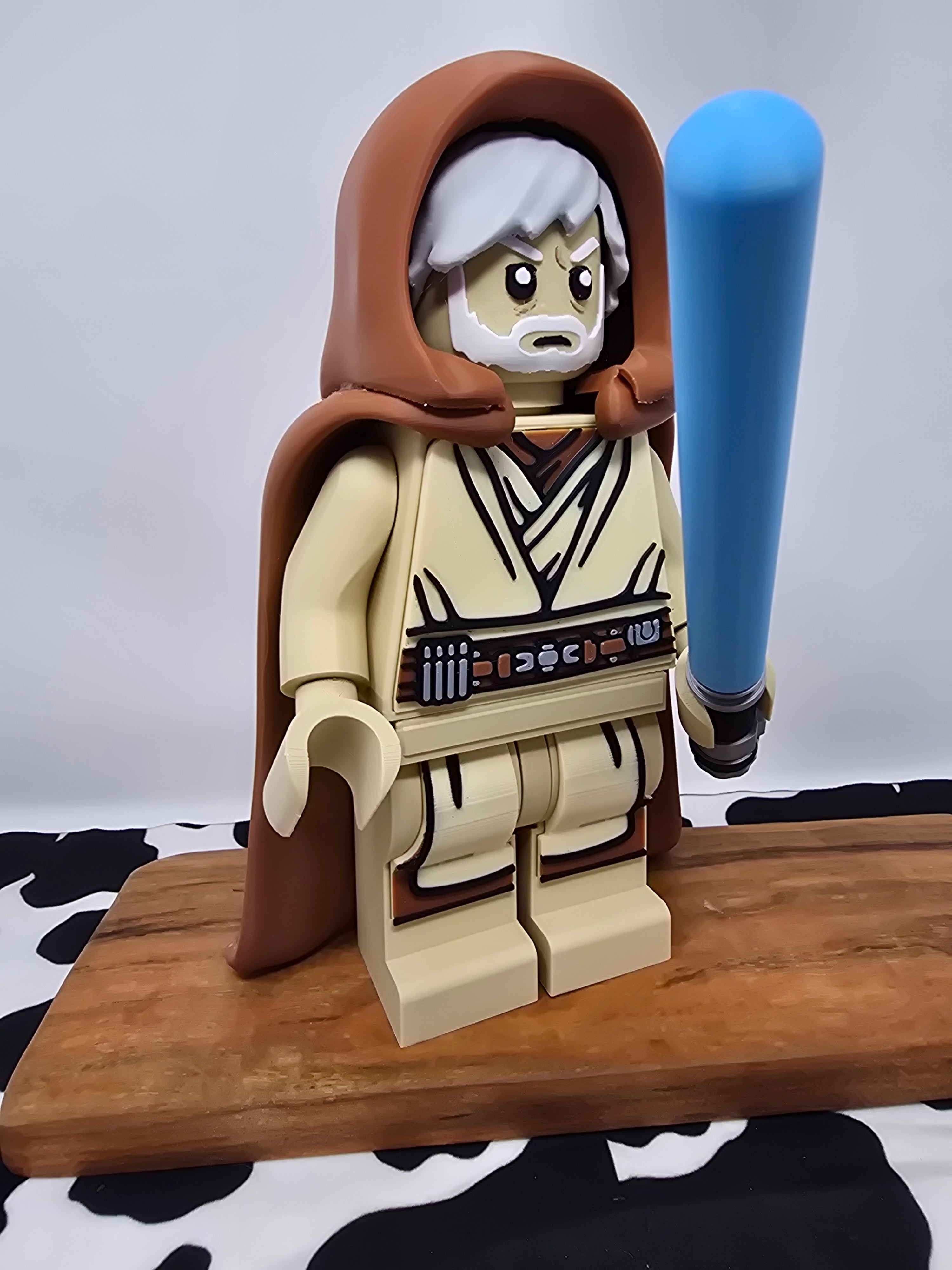 Desert Sentinel – Glow Blade Brick Figure